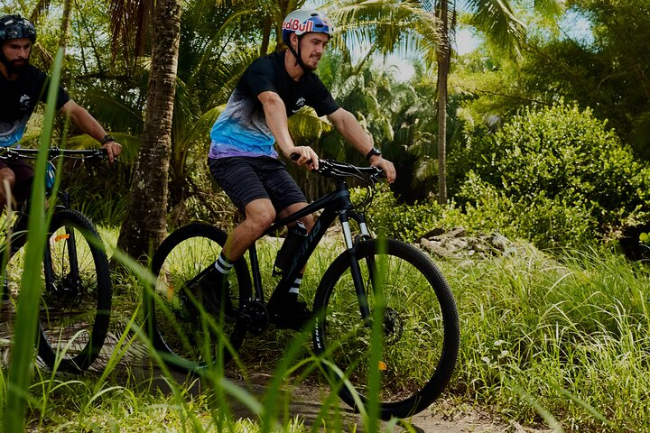 Small-Group Guided Bike Tour in Jacó - Photo 1 of 5